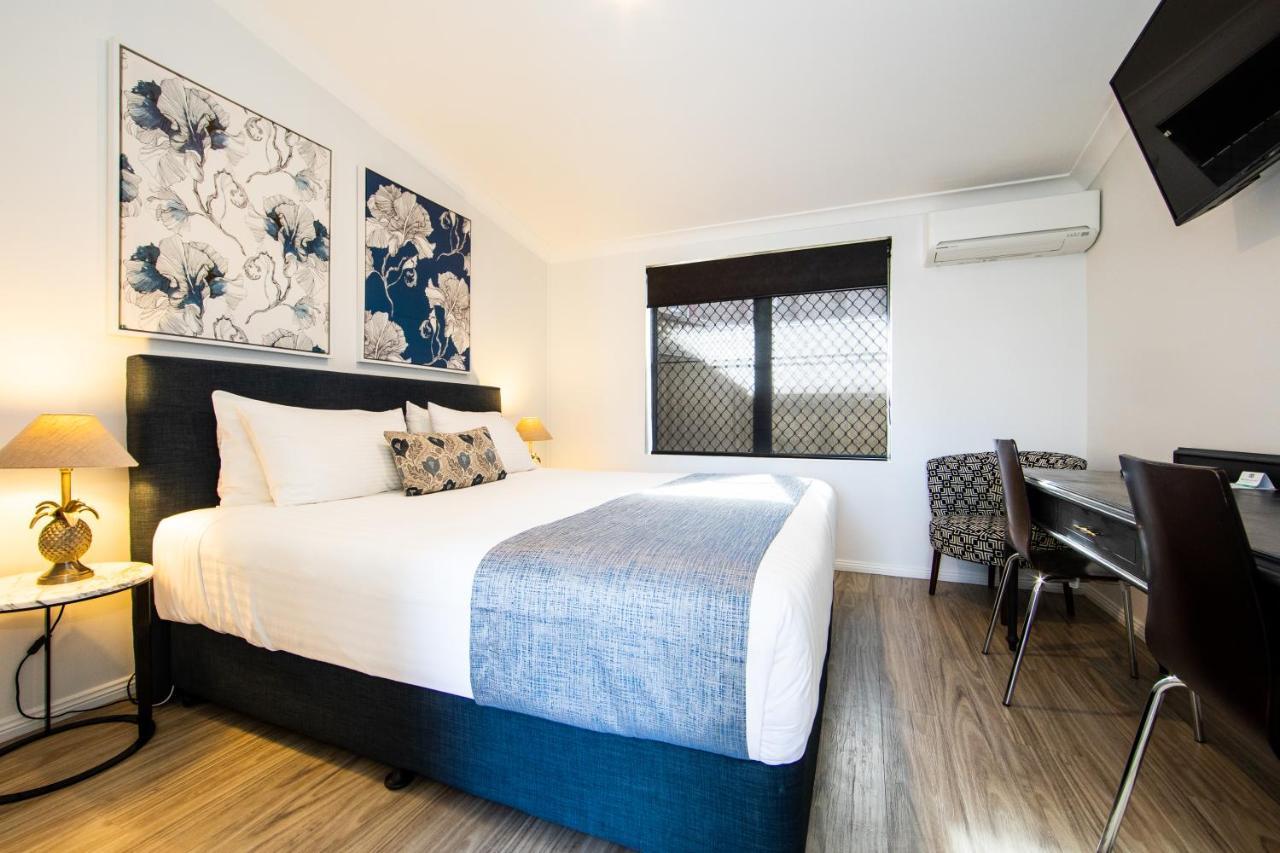 New England Motor Lodge Глен-Иннес Экстерьер фото