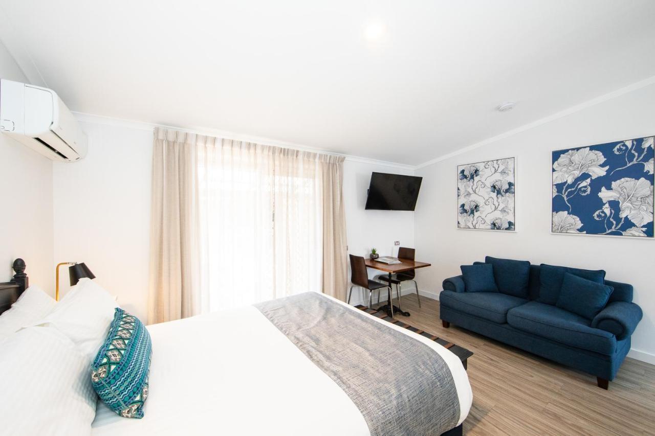New England Motor Lodge Глен-Иннес Экстерьер фото