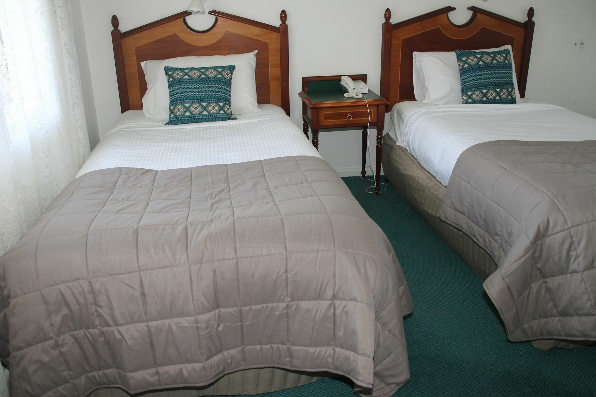 New England Motor Lodge Глен-Иннес Экстерьер фото